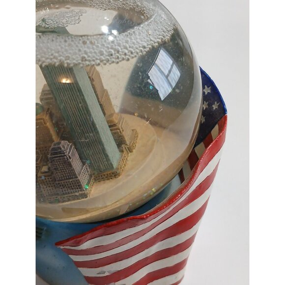 Vintage New York City USA World Trade Center Snow Globe Snowdome - Picture 14 of 15